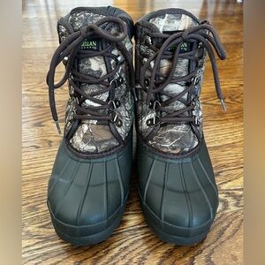 Magellan Camo Waterproof Hunting Boots Youth Size 5